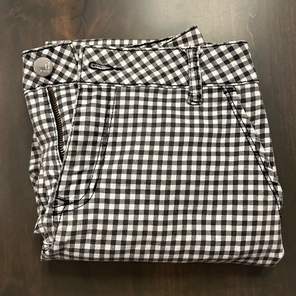 D. Jeans black and white checkered pants - Picture 10 of 10